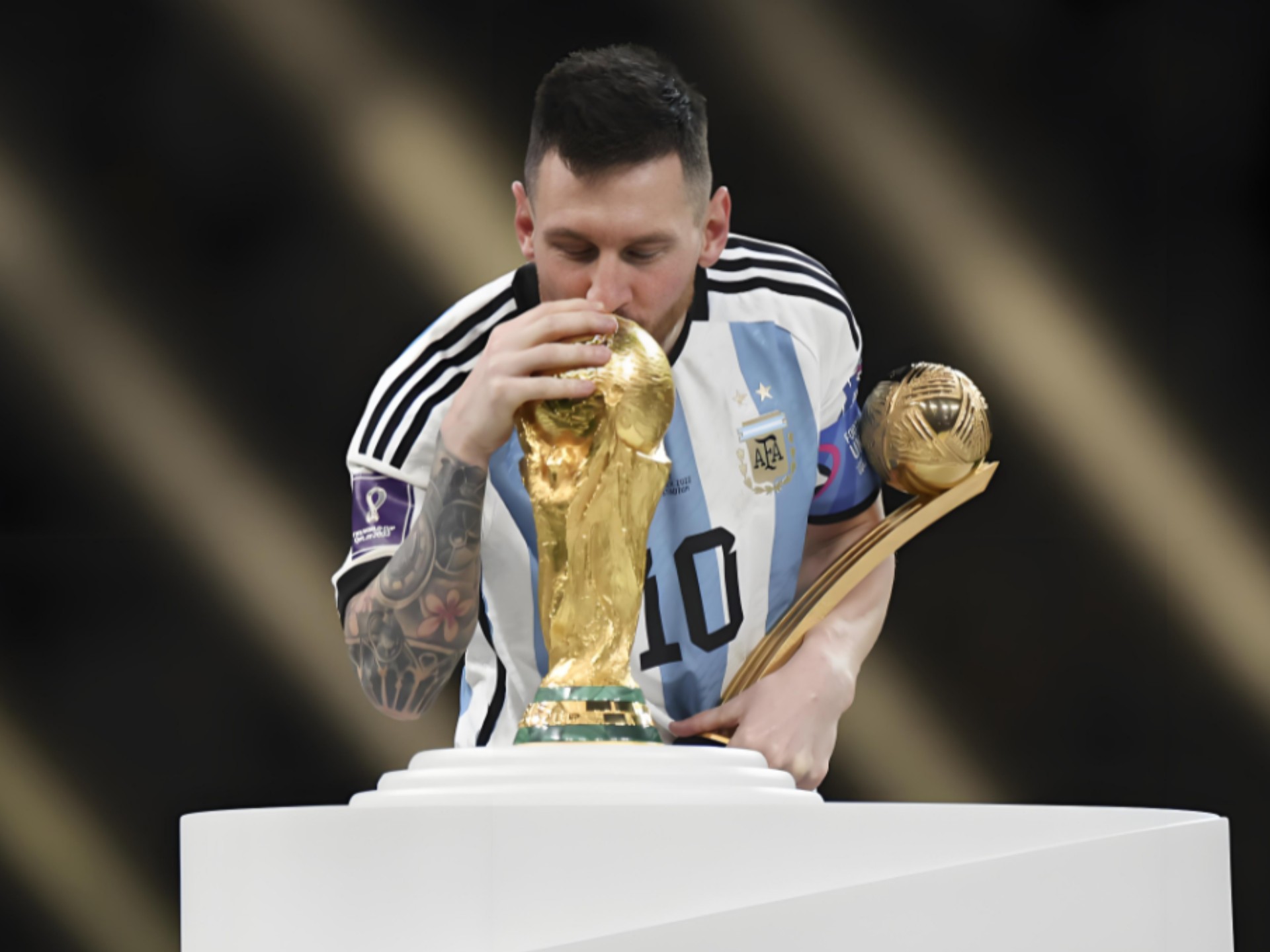 布克持续攻 布克持续攻